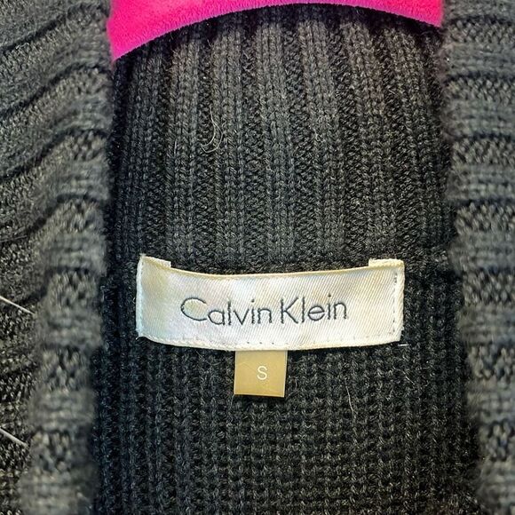 CALVIN KLEIN Women’s Faux Fur Sweater Vest Buckle Front Black Sz Small festival - Picture 11 of 15